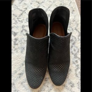bebhina side notch bootie